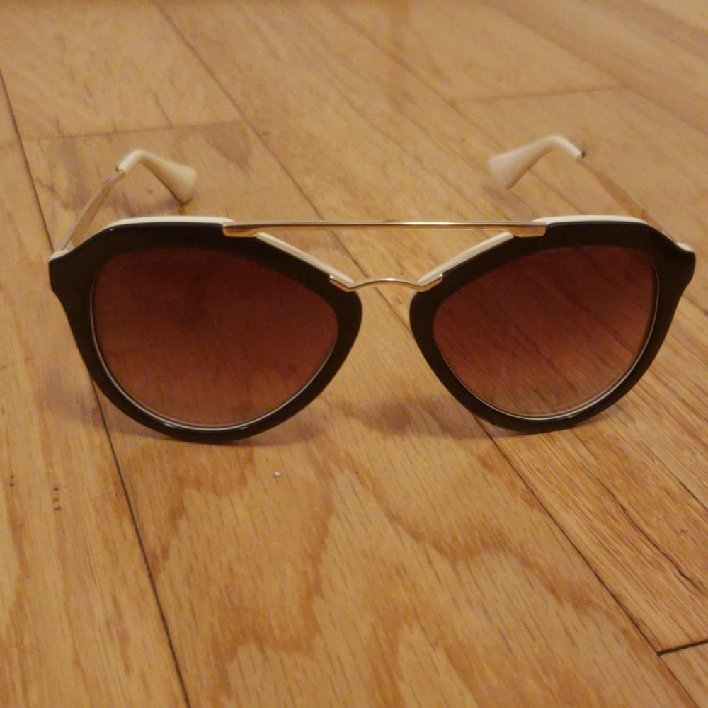 Carolina Lemke Aviator Sunglasses